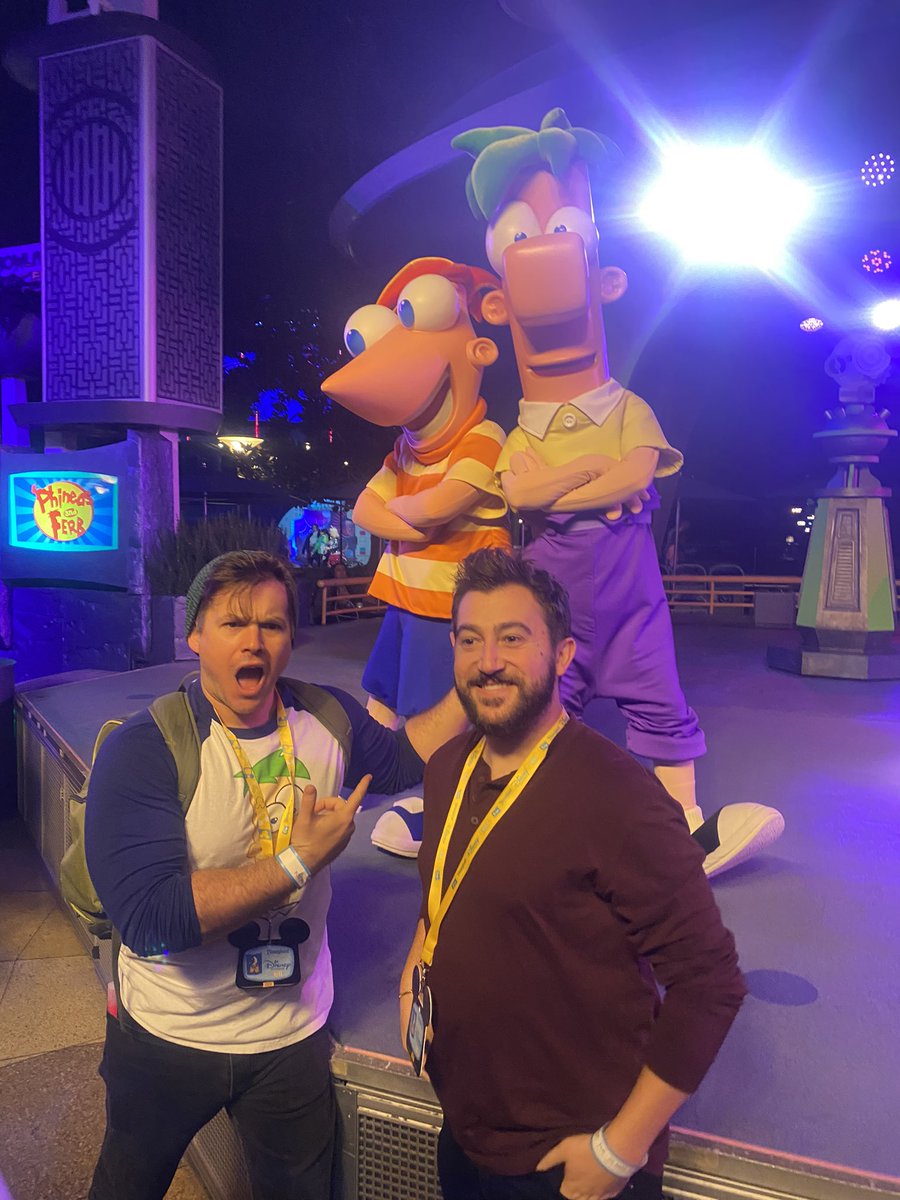 Phineas and Ferb meeting Phineas and Ferb #DisneyChannelNite #phineasandferbdanceparty #PhineasAndFerb