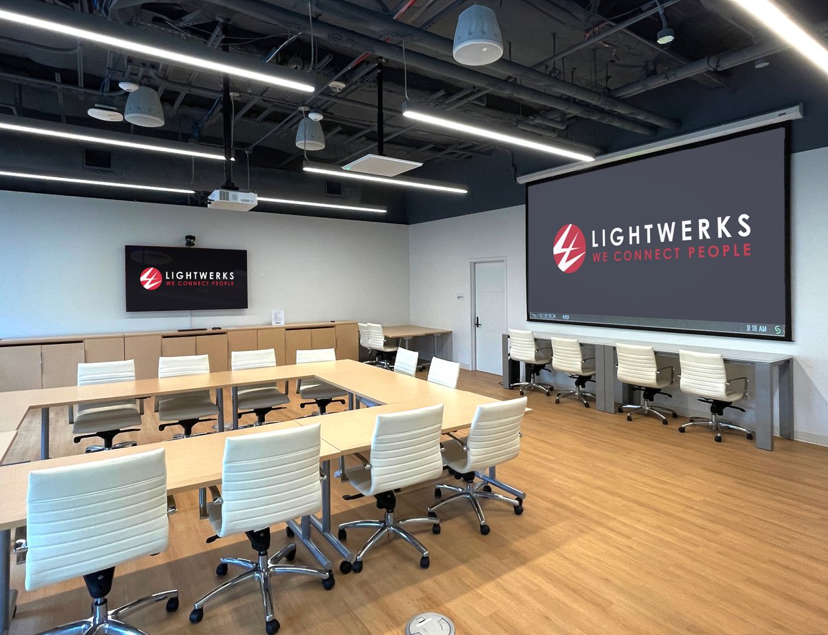 LightWerks ProAV tweet media