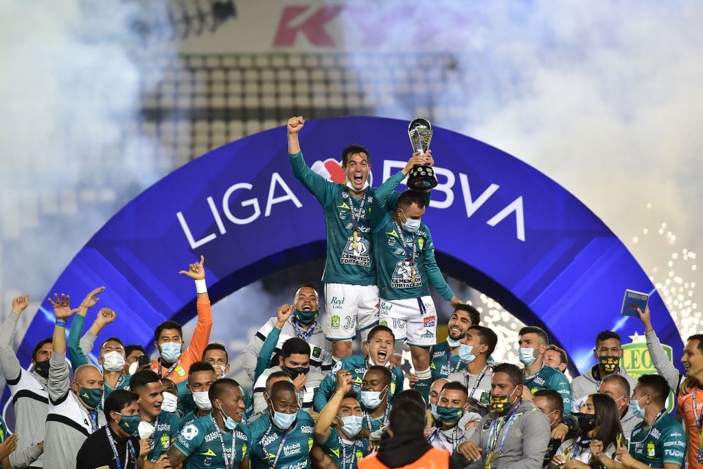 ahmleon's tweet image. León, Tierra de Campeones!!!
Nuestra ciudad es de las pocas a nivel nacional que tiene campeones en todos los deportes profesionales:
1990 Bravos de León en el Beisbol; 2021 Virtus Gto en Volibol; 2022 Abejas de León en el Basquetbol y 8 títulos de liga del Club León en fútbol.