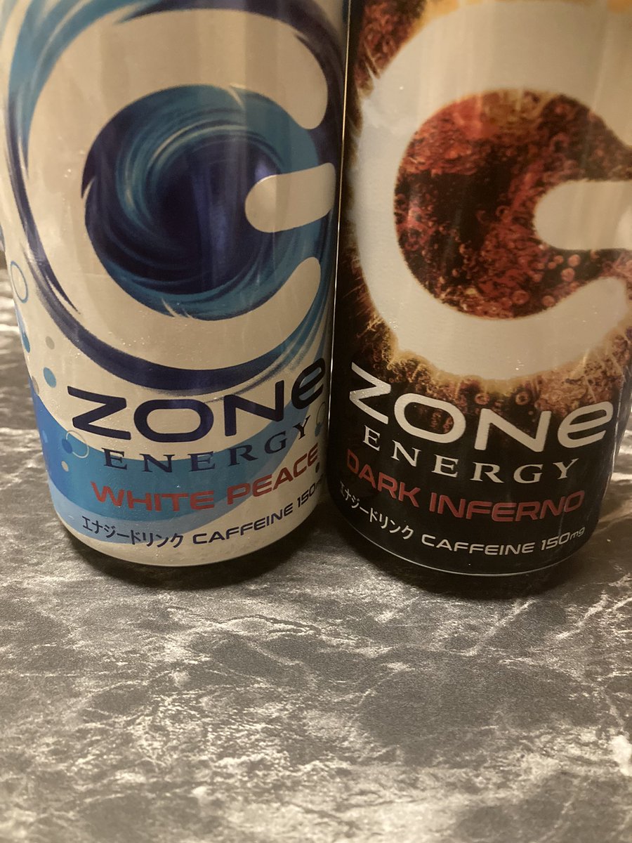 Ryuzin0503's tweet photo. ⚡️👁ZONe Energy新作👁⚡️
Dark Inferno
White Peace
Dark Infernoは刺激と爽快感が凄い！
White Peaceは個人的にスッキリして凄く飲みやすい！
紹介してたゾン子がめちゃ可愛くて癒された☺️
名前の通り平和と地獄を連想させるから
痺れる！皆も無敵のZONeの世界へ！
@zone_eculture 
@zone_energy_jp https://t.co/rwBK1YyTaq