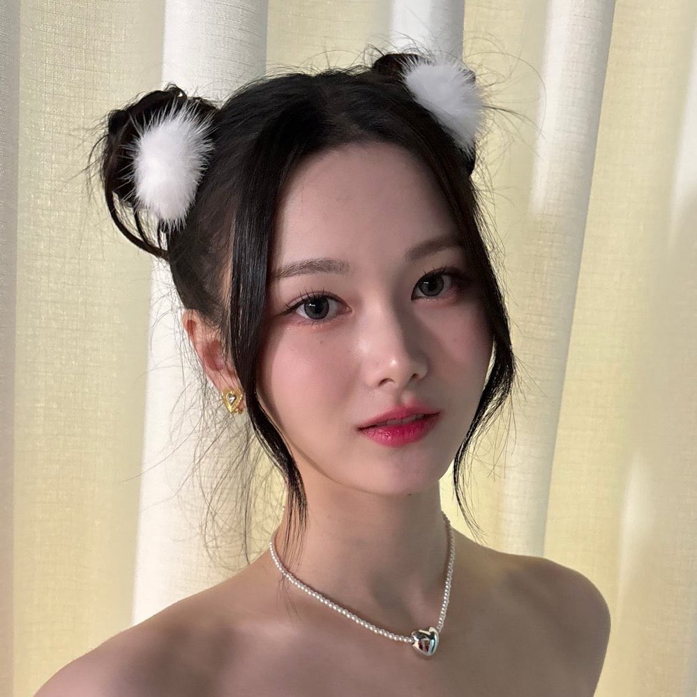 wabiville's tweet image. do you think mayu biases satzu bc she knows she looks like their lovechild