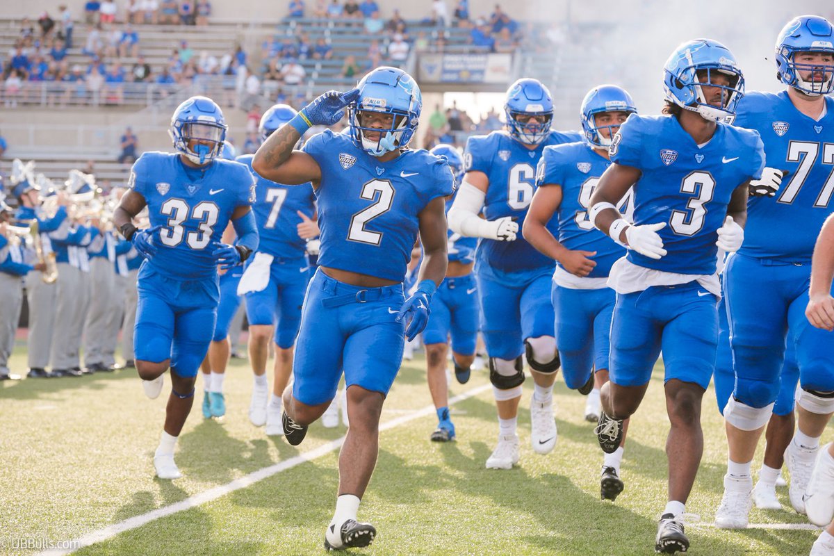 After a great conversation with coach @TQHancock @CoachBDoc and the rest of the buffalo staff I am blessed to say I’ve received my 6 Division 1 offer from @UBFootball @DeShawnBaker6 @SC_DBGROUP @darian_oates @CoachSube @ScootCoach @MobleyEra_7 @WRCoachThompson @HoughFB