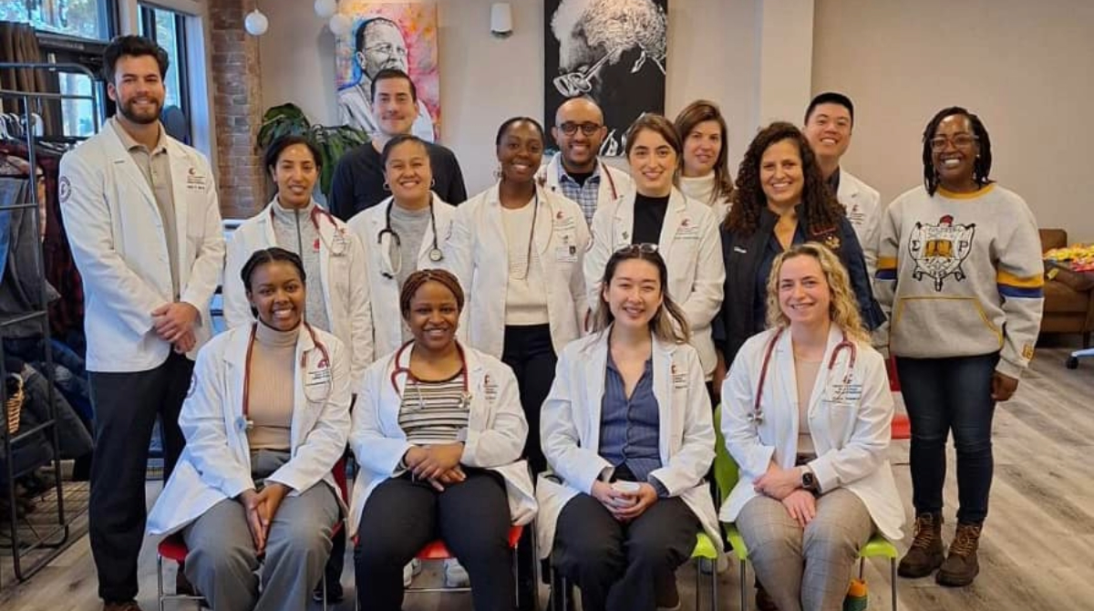 Thank you to #WSU medical students who recently volunteered at a community health fair at the Carl Maxey Center in Spokane. 🩺 They were able to learn more about the community and complete health screenings, including a cardiopulmonary exam. #WSUMedicine #HealthEquity #GoCougs