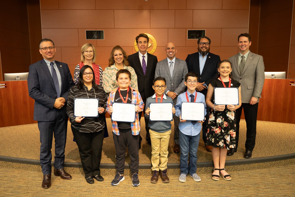 Last night, we hosted our March school board meeting! 🙂 We celebrated our Battle of the Books District winners and our March PTSA Students of the Month. We also highlighted our principal report from Crockett Elementary. Congratulations to all! 🎉👏