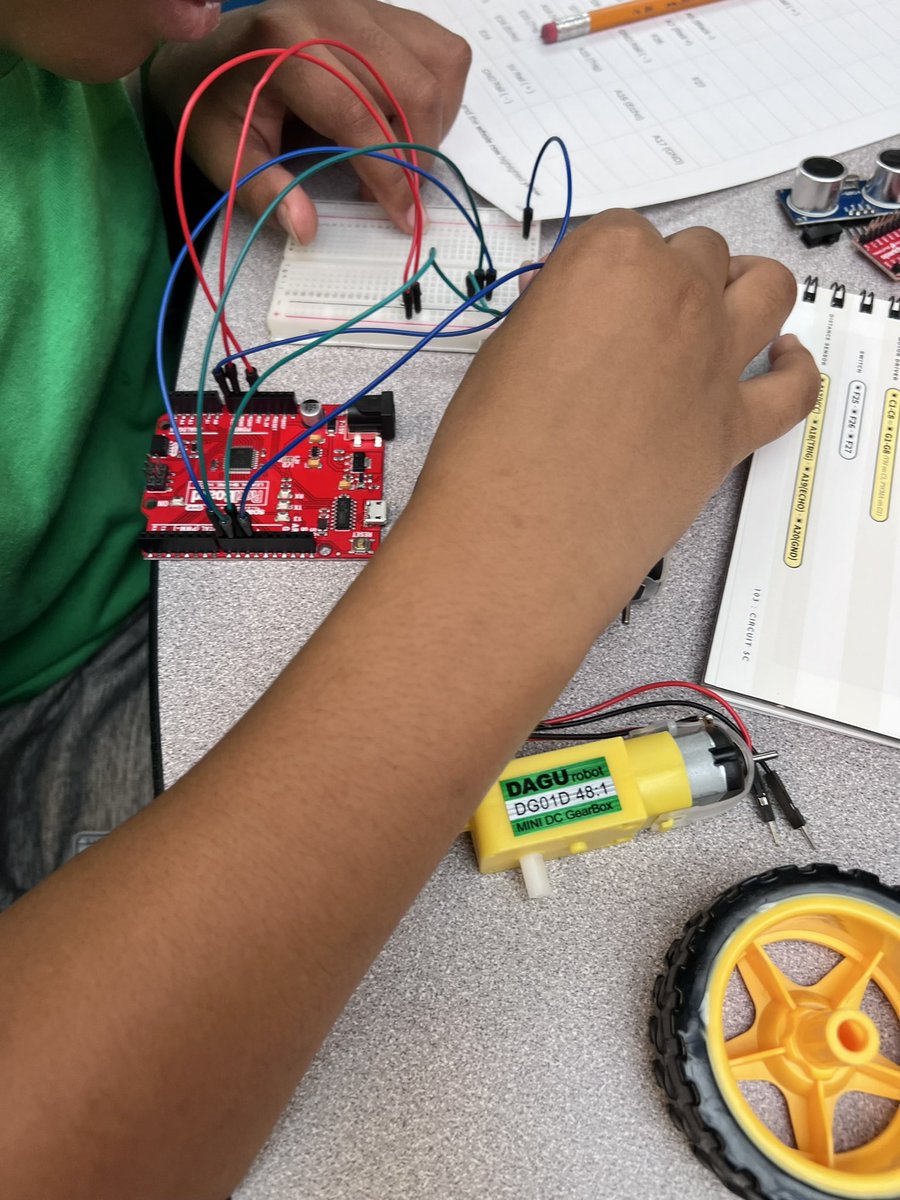 MissWinand's tweet photo. Advanced @HawthorneWCS coding club students continued working on final projects today. They started building circuits for the motors and wheels that will be part of their 3D printed designs. https://t.co/KOZuuRguVT