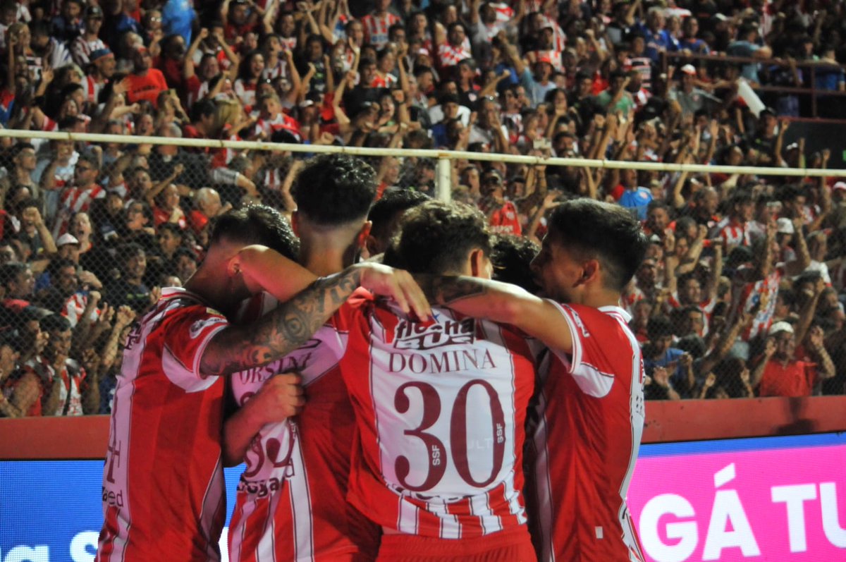 #CopaDeLaLiga 🏆 

🔚🥳 ¡Final y victoria tatengue! ¡𝗗𝗔𝗟𝗘 𝗨𝗡𝗜𝗢́𝗡! 
🆚 #Unión 1️⃣ - 0️⃣ #Boca
⚽️ Claudio Corvalán marcó el gol

#VamosTate 🇦🇹