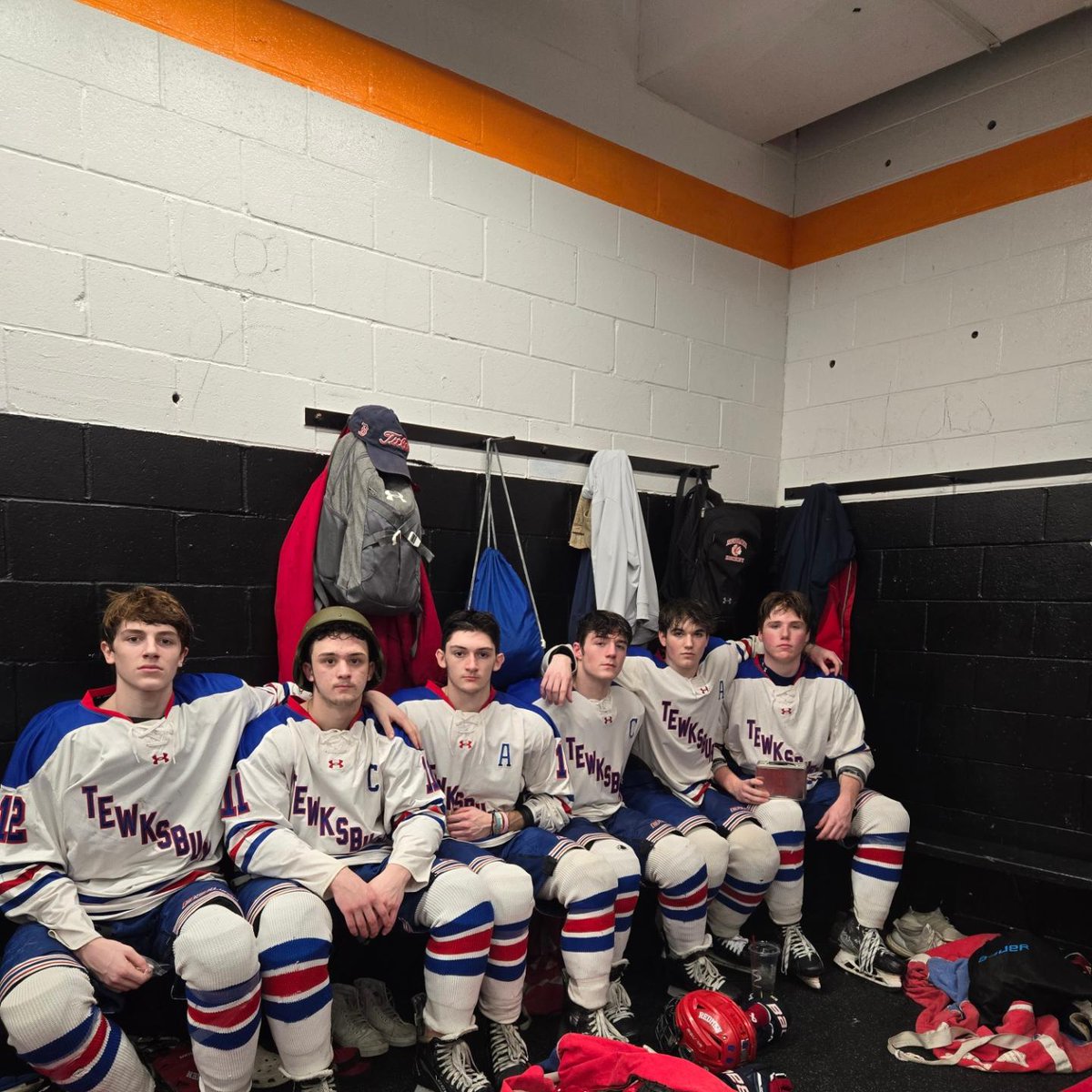 TMHSHOCKEY's tweet photo. REDMEN WIN!! Advance to the MIAA Final Four on 3/9 time, where &amp; who TBD!  REDMEN goals T. Bourgea (3), Insgona (2), Cooke, &amp; Shreenan 💪 #Bucket Capt. Cooke 🍪👊 #PackALunchGuy Frankie w/ solid game 👏 Burg 30/32 svs #RedmenWin #LetaGoRedmen #RoadtotheGarden #RedmenPride https://t.co/k2dVOjdaiB