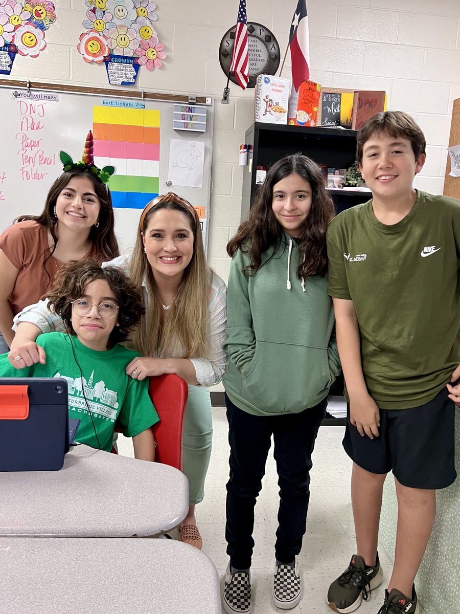 southtexasisdpa's tweet photo. For #SpringSpiritWeek, Spartans celebrated St. Patrick’s Day ☘️ early by wearing green. #CountDownToSpringBreak #InOurLuckyEra 💚 https://t.co/qrMEQjDDUi