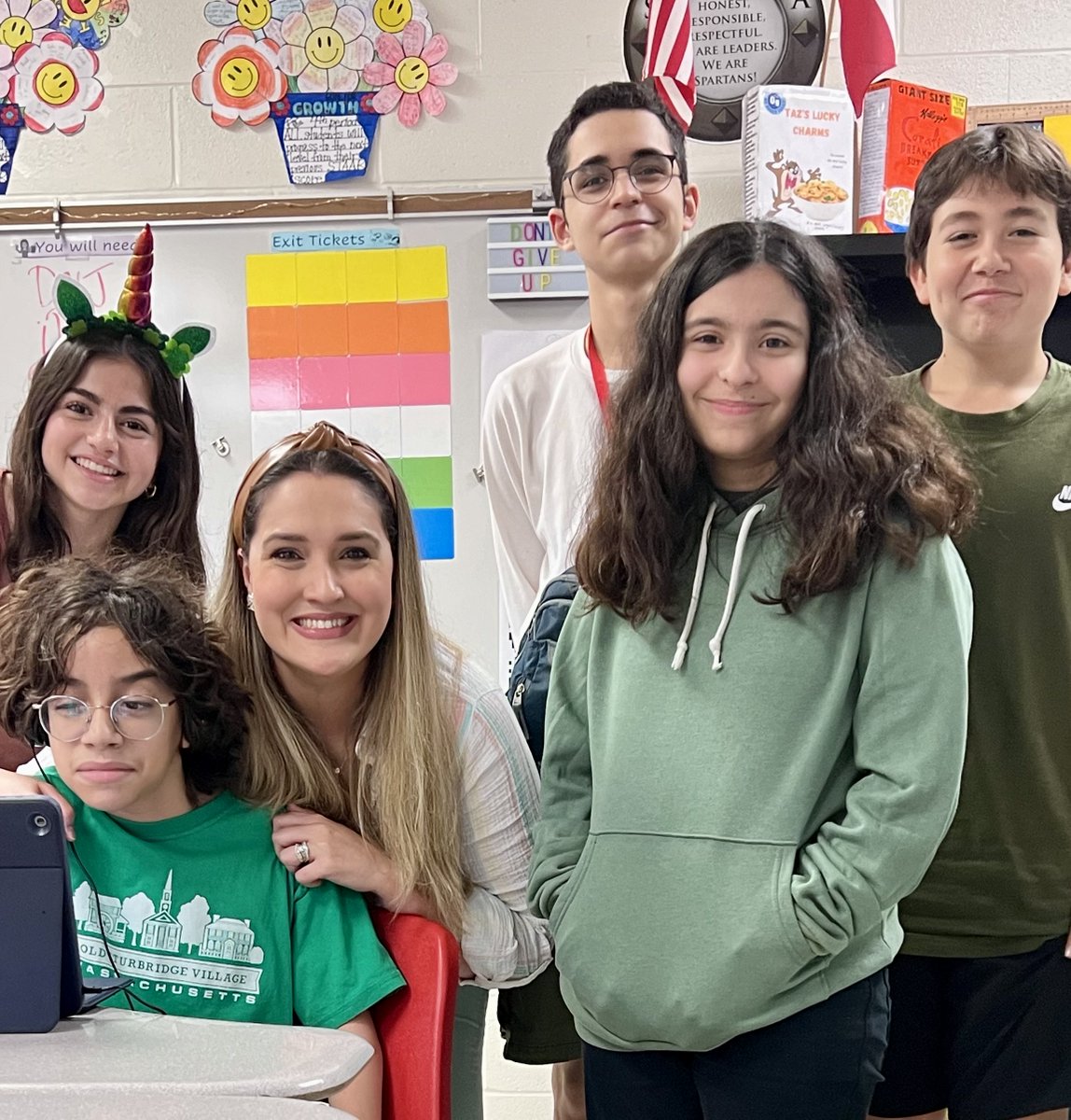 southtexasisdpa's tweet photo. For #SpringSpiritWeek, Spartans celebrated St. Patrick’s Day ☘️ early by wearing green. #CountDownToSpringBreak #InOurLuckyEra 💚 https://t.co/qrMEQjDDUi
