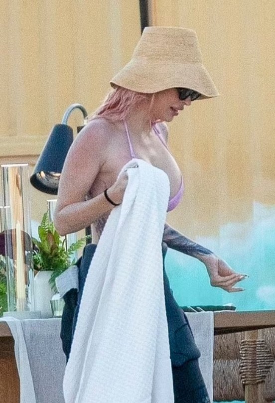 meganfoxcentral's tweet photo. 📸 #MeganFox 🔥 https://t.co/na4nRwih8i