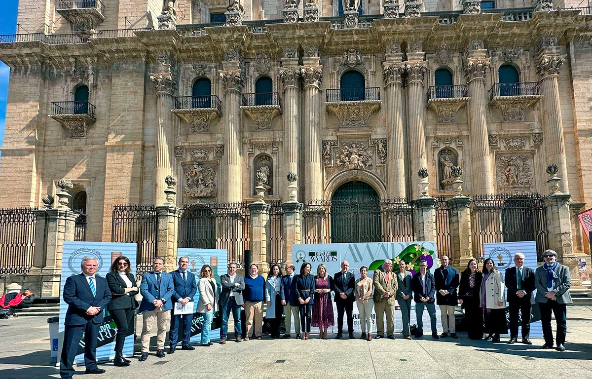 PREMIO AWARDS EXPOLIVA 24 || El aceite <a href="/MagnasurAOVE/">Magnasur</a> <a href="/DOSierraCazorla/">DOSierraCazorla</a>  de Bedmar consigue primer Premio en categoría de frutados verdes ligeros de esta campaña... +info: noticiasdejaen.es/index.php/prov…