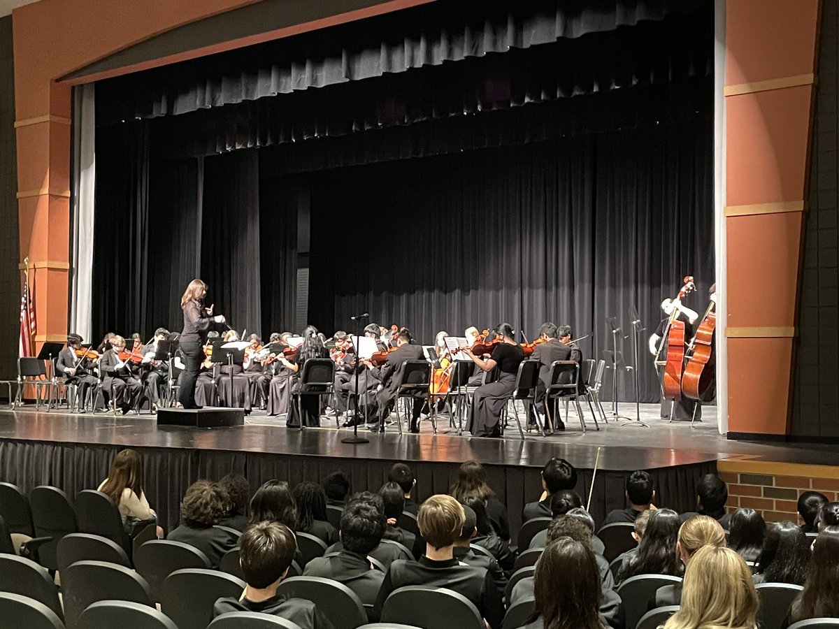 Anna Poulos (@ap_poulosohs) on Twitter photo 8th and 9th Grade Orchestra performing at OHS, led by our one and only Mrs. Beck! We are surrounded by such talented students!!
#BeBrave <a href="/OlentangySD/">Olentangy Schools</a> 8th and 9th Grade Orchestra performing at OHS, led by our one and only Mrs. Beck! We are surrounded by such talented students!!
#BeBrave <a href="/OlentangySD/">Olentangy Schools</a>
