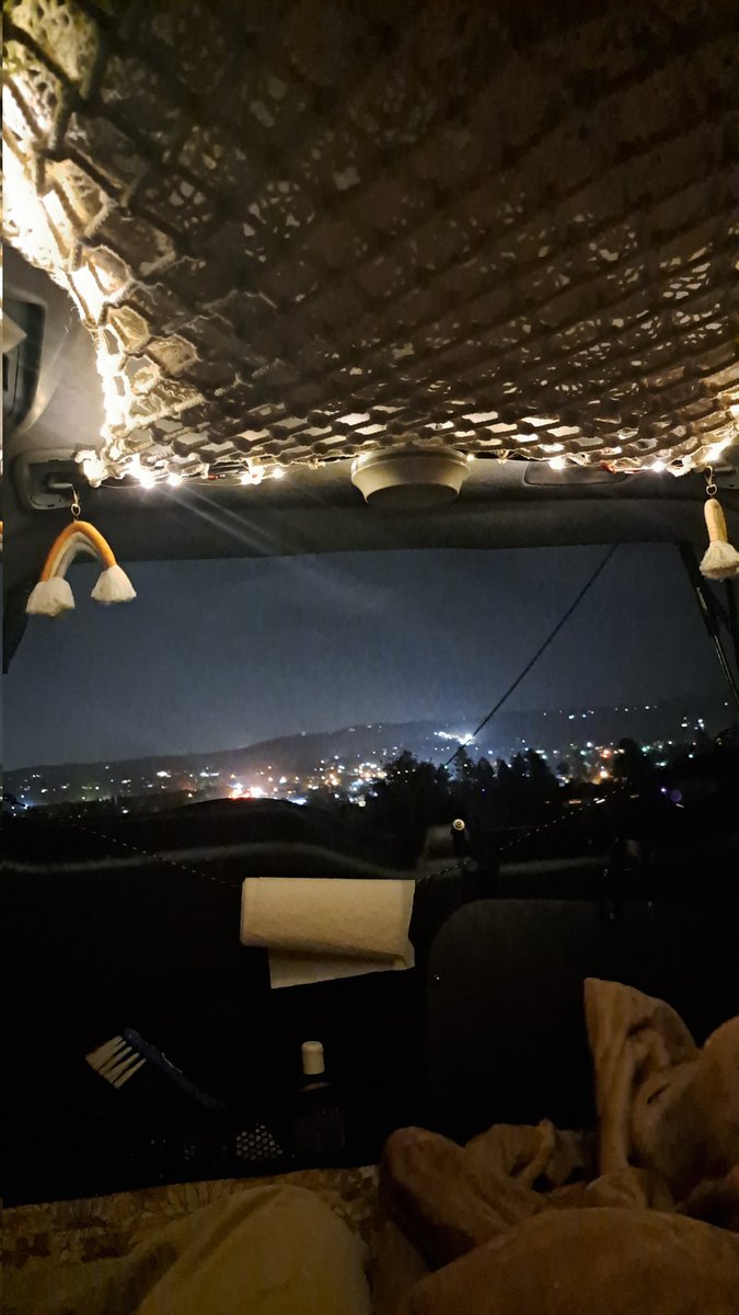 YonathanRommel's tweet photo. Yall I went on my first date in australia

And when I say it was magical. 
She drives a manual suv like 🏁
She took me to this nature reserve and then we got dinner and went to this hill that overlooked the ocean and we watched the stars and she has a bed in the back of her suv. https://t.co/TNMuwRg5g6