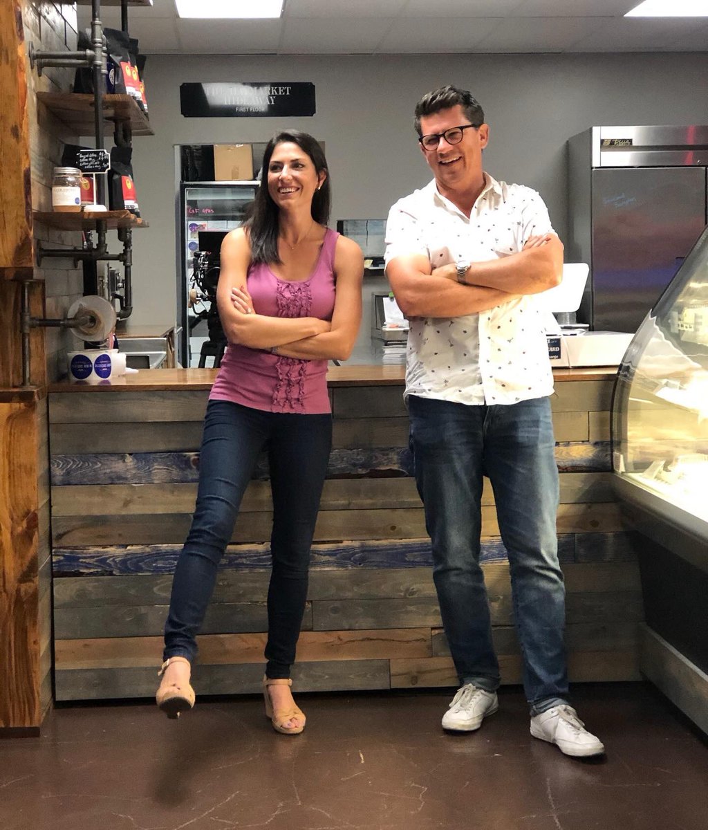 JennyDell_'s tweet photo. 🚨 BREAKING NEWS! 
Campus Eats is coming BACK! 
With new universities joining the @bigten, @_troyjohnson and I have our work cut out for us! Plus, we’re going to explore more hidden gems, campus institutions and hot spots in your favorite #BigTen towns! @VicPicUSA  
LET’S EAT!! https://t.co/0copDCPI19
