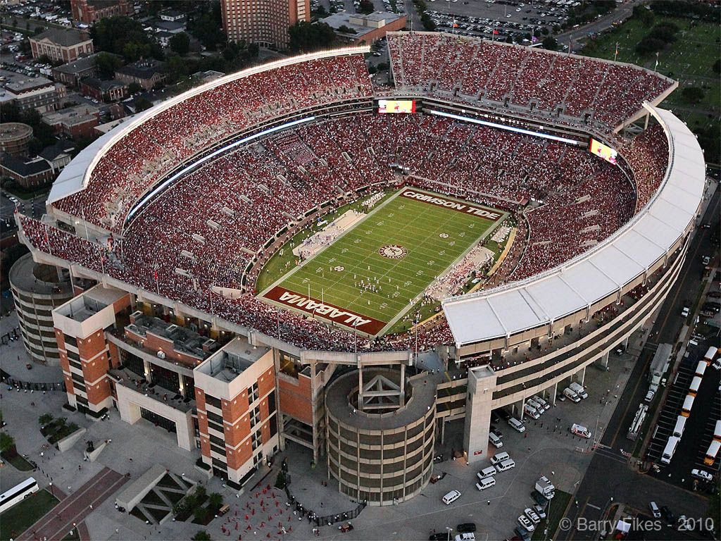 Blessed to receive an offer from The University of Alabama 🔴⚪️🐘 @PlayerProMorgan @BuckFitz @smsbacademy @NCEC_Recruiting @Grade_aTraining @BeardenFB @PennySmith_ @Coach_KJones7