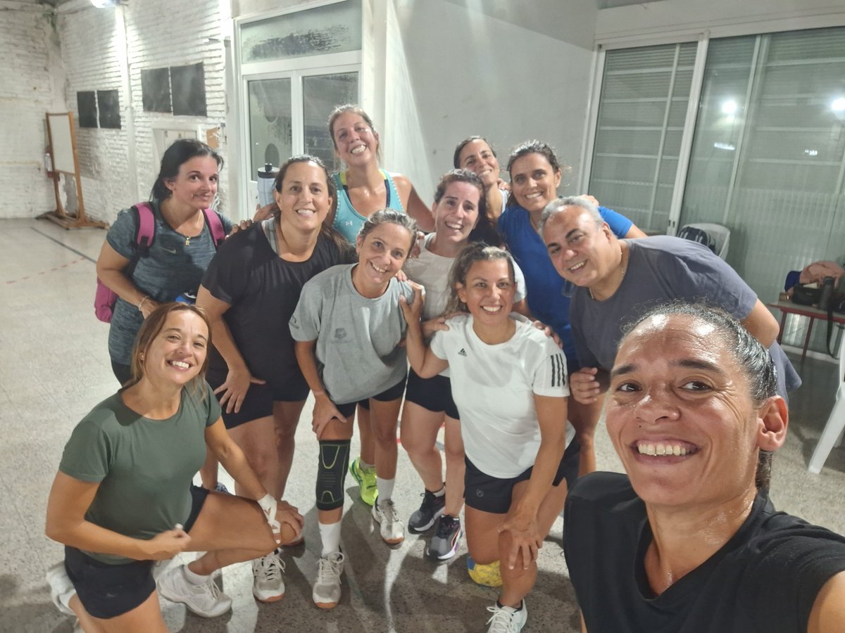 garciapata's tweet photo. La vuelta al ruedo primera práctica #MHandball 2024 🤾‍♀️ https://t.co/D96c4pbaj1
