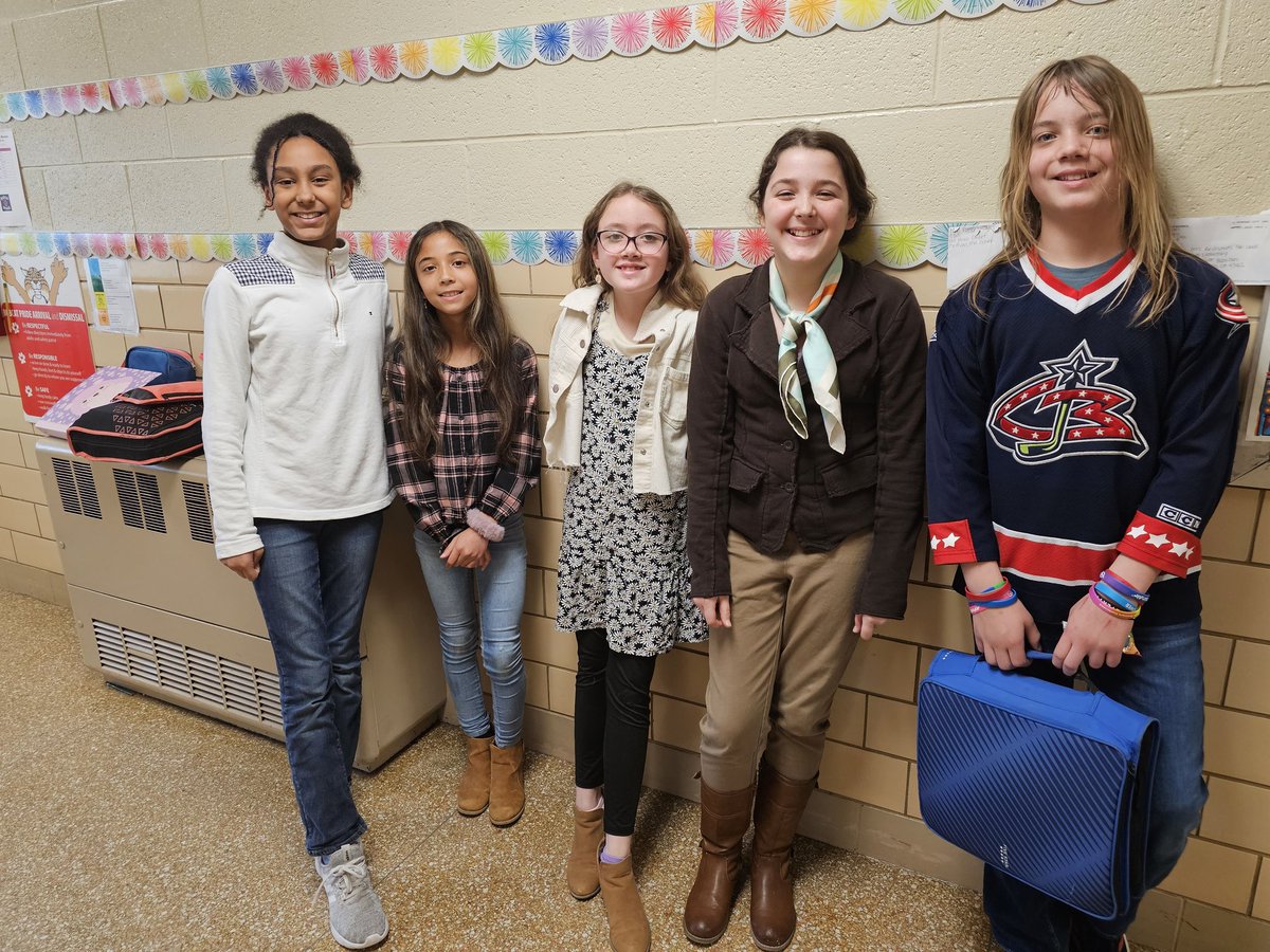 EBechsteinBGCS's tweet photo. Yesterday was dress as a famous person and today was favorite athlete or team day for our spirit week!  @Zeb_Kellough https://t.co/feKg5FOzuo