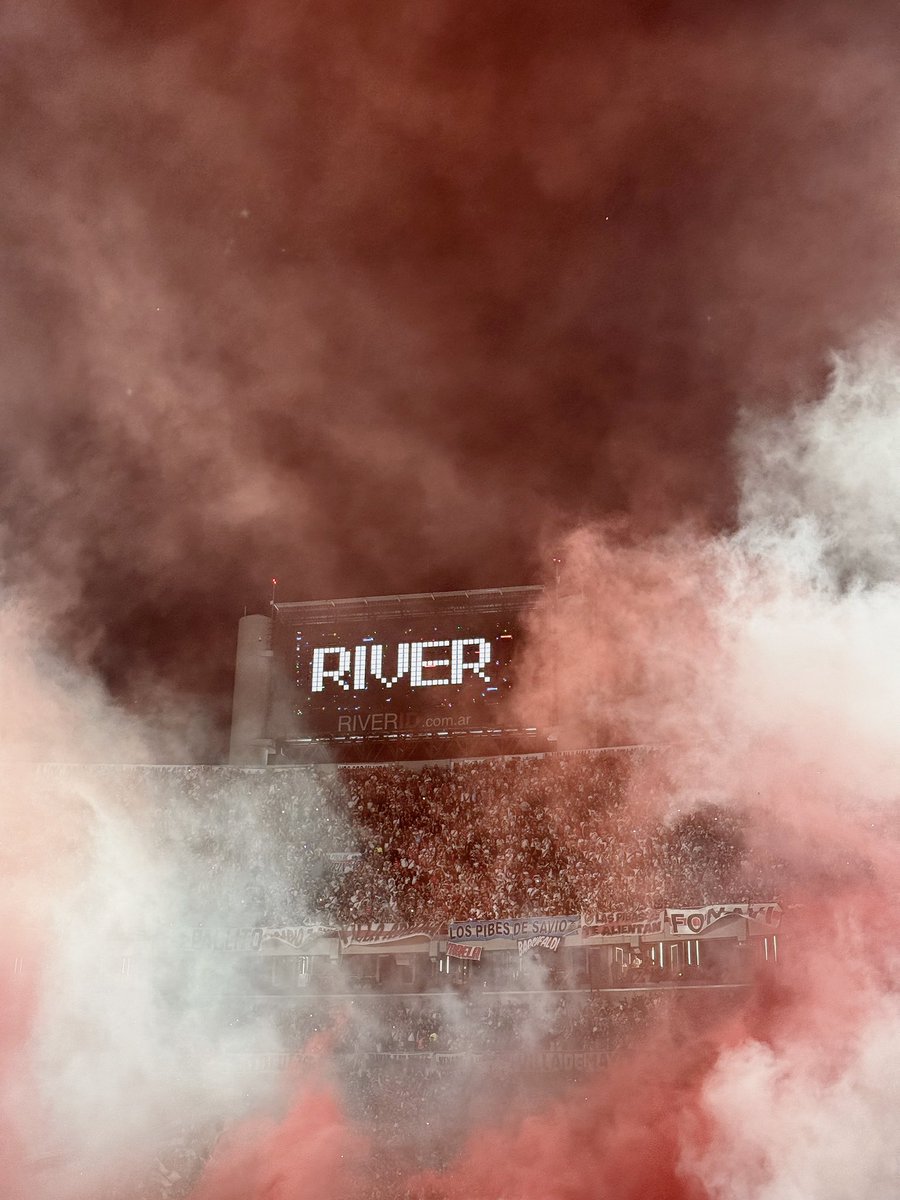 sariskleit's tweet photo. RIVER PLATE https://t.co/izyWqRaTI0