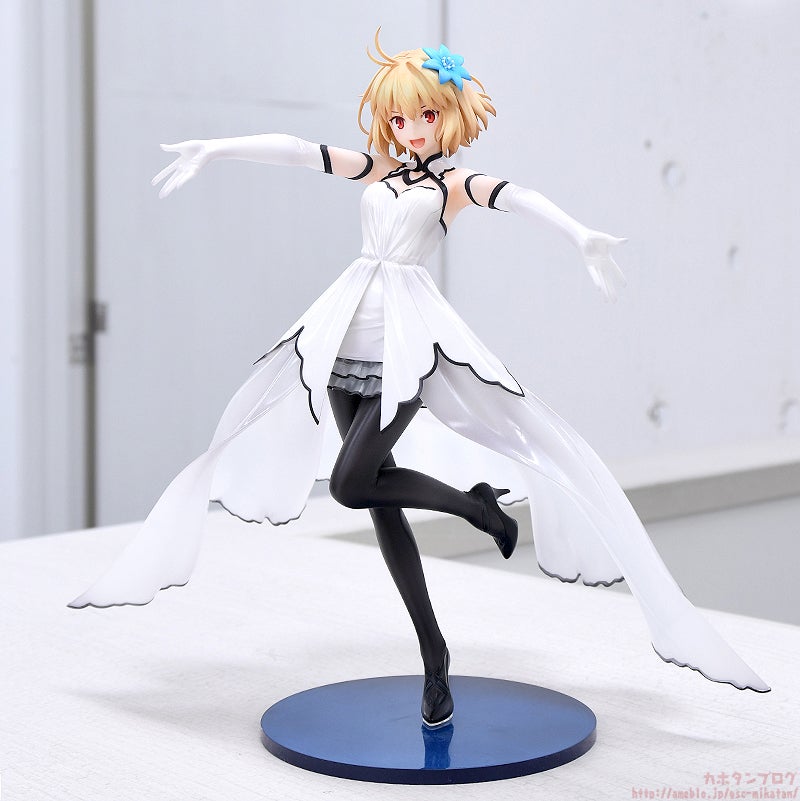 はい、お待たせしましたお客様。 誰もいない、秘密の社交会場に