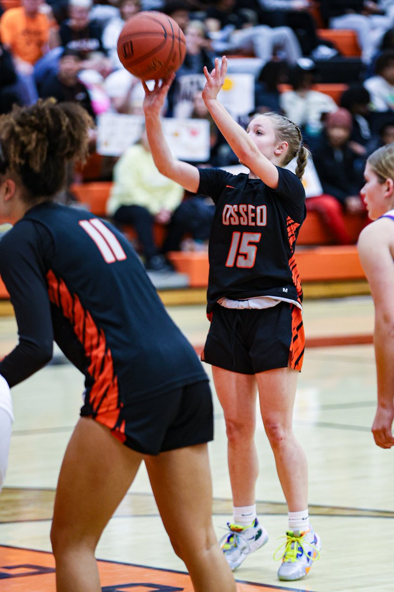 OsseoSports's tweet photo. Osseo Girls Basketball senior night photos @OsseoGirlsHoops  Photos at https://t.co/3GZCpTJI8E https://t.co/4l0yjwNlWY