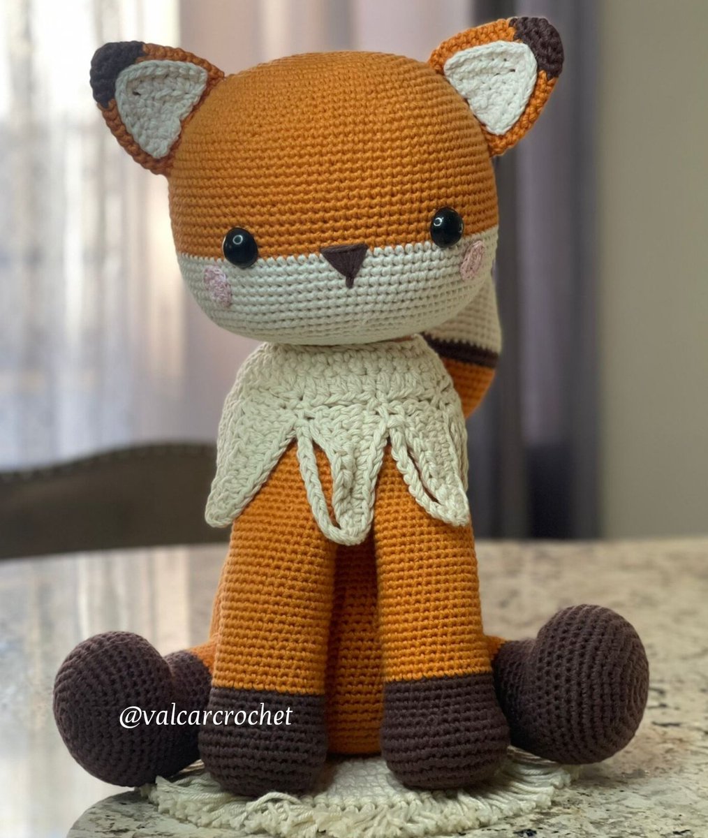 CrochetValcar's tweet photo. Hermoso zorro a crochet 🧶🙌🏽✨
📏45cm de ternura
#valcarcrochet #hechoamano #conamor #tijuanacrochet #crochetmexico #crochetlovers #zorrocrochet https://t.co/hfV744wDVO