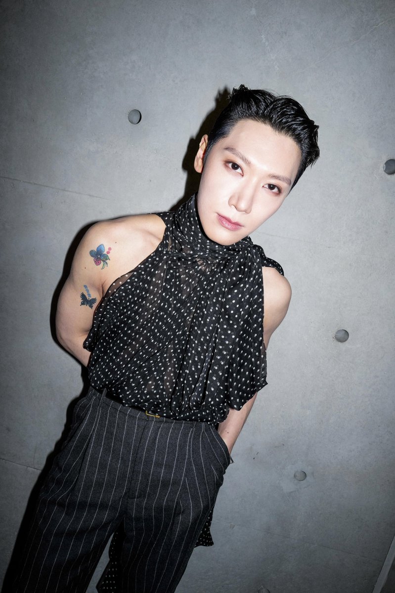 NCT #텐, 파리 사로잡다! 생 로랑 앰버서더로 패션위크 접수 완료
쿨&amp;시크 룩+세련된 비주얼 뜨거운 반응! 여유로운 애티튜드도 시선집중

n.news.naver.com/entertain/arti…

#TEN #李永钦
#NCT #WayV #威神V 
#YSL #SaintLaurent 
#TENxSaintLaurent #SaintLaurentxTEN