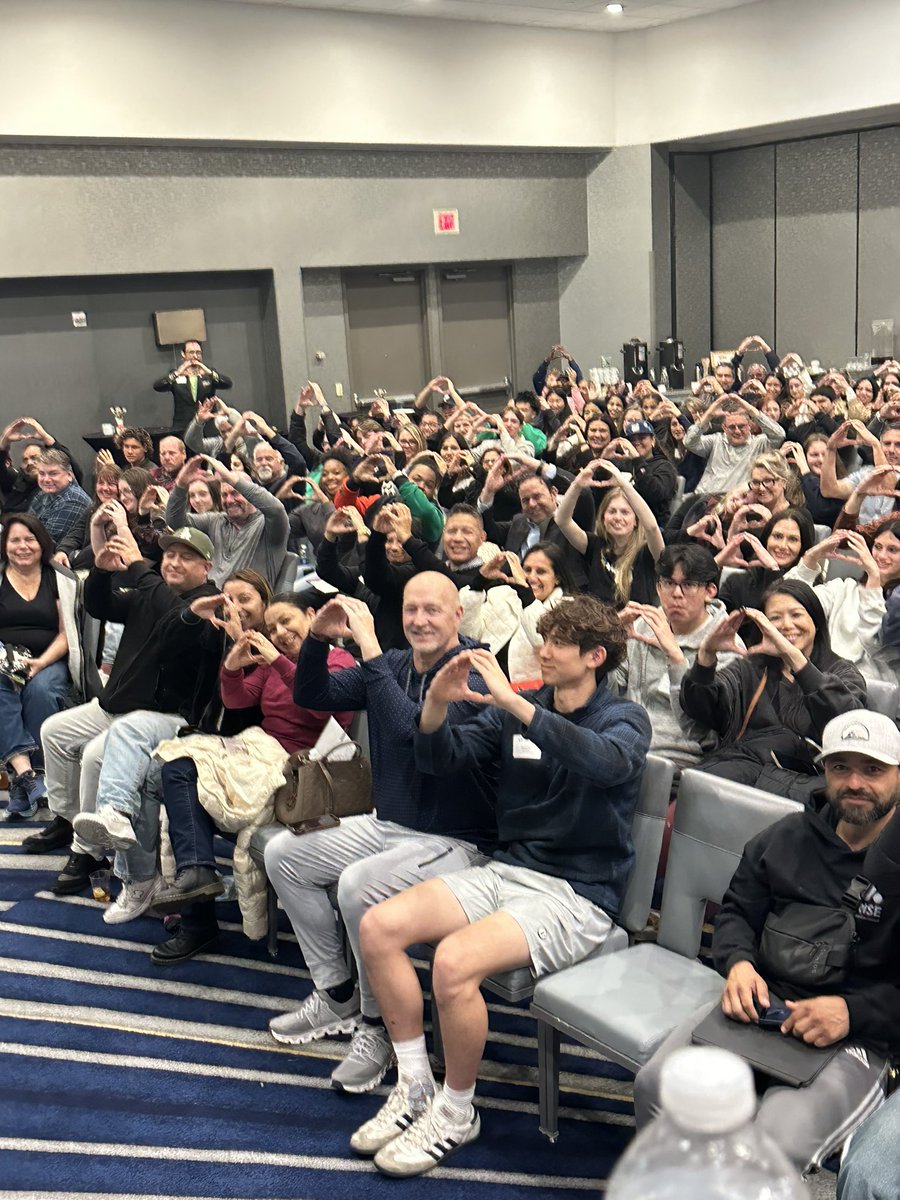 .<a href="/uoregon/">University of Oregon</a> .<a href="/GoDucks/">GoDucks</a> .<a href="/UOAdmissions/">.</a>  THANK YOU Orange County! We had a full house of enthusiastic future Ducks &amp; their families! Met some TALENTED students tonight in the OC!! Next stop of the Southern California tour is San Diego tomorrow night! CANNOT WAIT!!