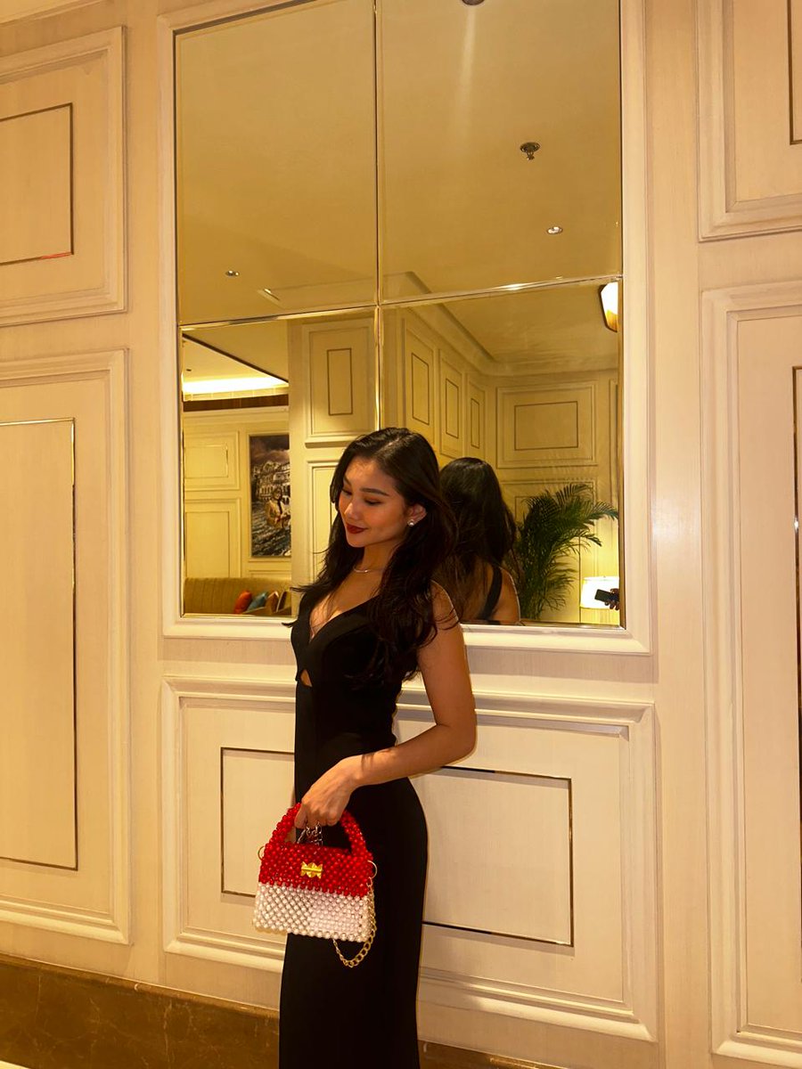 Miss Indonesia tweet media