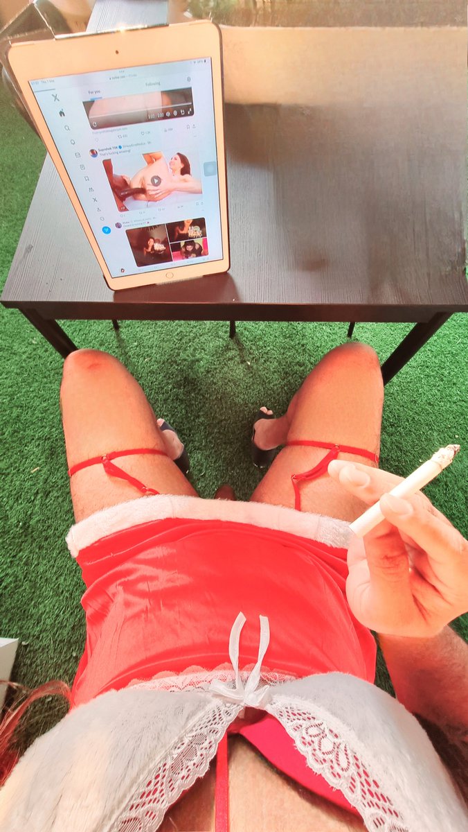 DubaiCD's tweet photo. Here's a little secret!

I just need a couple to put me in the middle right now 🍆���🍑 https://t.co/Jl4a1zee0N