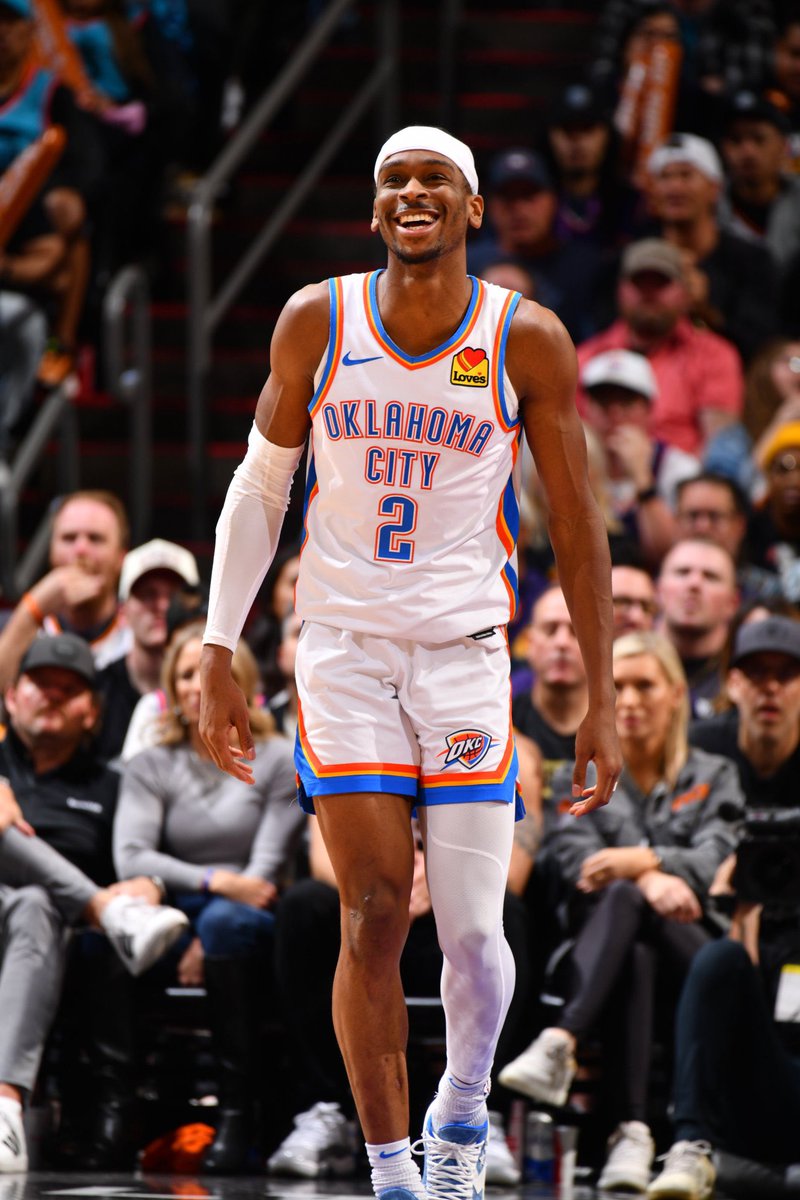 HoopFocusX's tweet photo. Shai Gilgeous-Alexander today

37 points
5 assists 
3 rebounds
1 steal
1 block 
13/23 FGA

30 🍔 #46 https://t.co/fcOGe0wkvI
