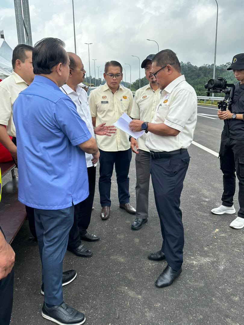 7 Mac 2024 (Khamis) - Majlis perasmian Pembukaan Jalan Lingkaran Tengah Utama (LTU) Seksyen 5a: Raub Bypass,Raub, Pahang. Majlis dirasmikan oleh YB Menteri Kerja Raya, Dato Sri Alexander Nanta Linggi. Turut hadir sama YAB Menteri Besar Pahang, Dato' Sri Haji Wan Rosdy bin Wan