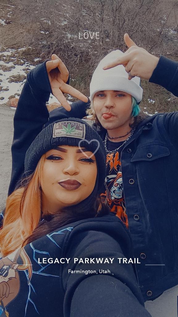 Lyric24k's tweet photo. Utah sucks and I'll never come back 💋 but here's to whatever this trip was worth which wasn't shit if I'm being honest 🤣 dumb ASF https://t.co/tnPCGLwfBL
