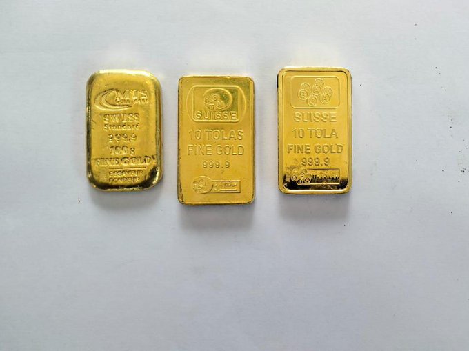 BSF seized more than 50 kg gold worth Rs 32 Cr at the #IndoBangladeshBorder, and nabbed 41 smugglers red-handed. 

#BSFSeizedGold #GoldSmugglingCartel #EDRaid #RamCharan #Gaami #Shaitaan #TeJran Odisha #NDTVDefenceSummit Srinagar Kings Slow Motion