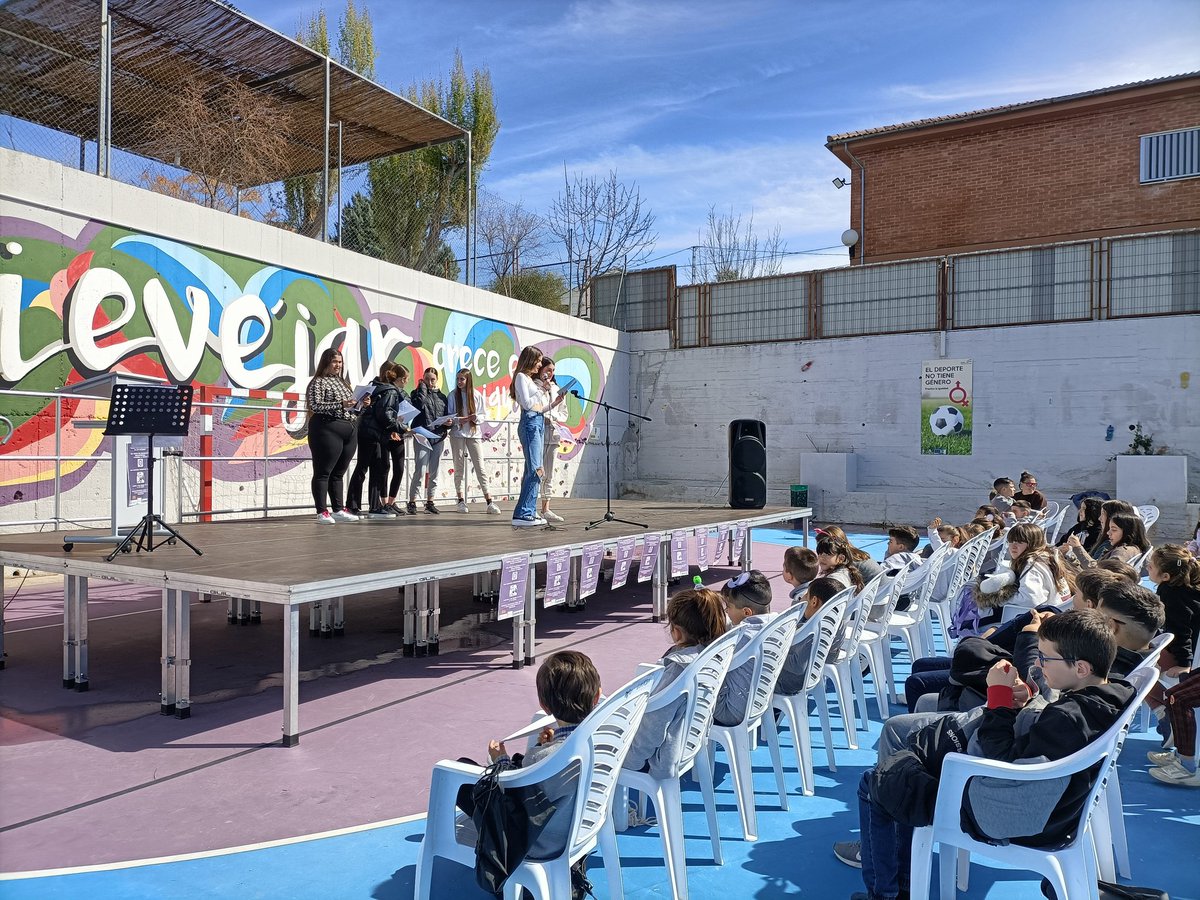 Actividades para el 8M en el Instituto Emilio Muñoz de Cogollos Vega incluyendo nuestro concurso literario. No os perdáis además nuestra exposición de libros sobre Igualdad en la biblioteca.
#8M2024 
<a href="/BECREAGR/">Red BECREA Granada</a> 
<a href="/LibroAbierto_BE/">Libro Abierto</a>