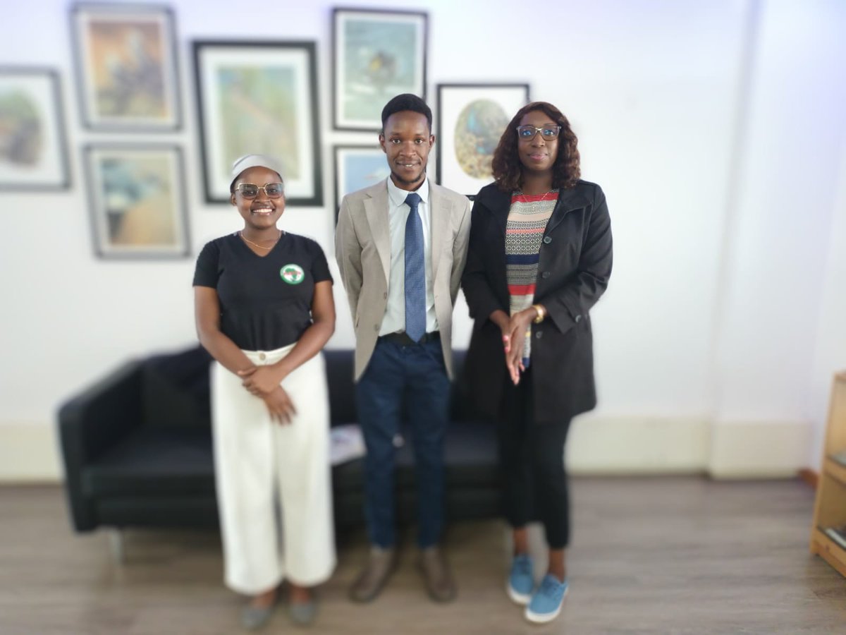 Yesterday, @uonbi scholars paid a courtesy call to the BirdLife Africa Regional Director @ndanganga.The scholars were part of the BirdLife delegation at #UNEA6 as part of efforts to nurture the youth in environmental policymaking @Ken_Birdlife @BirdLife_Policy #Partnerships