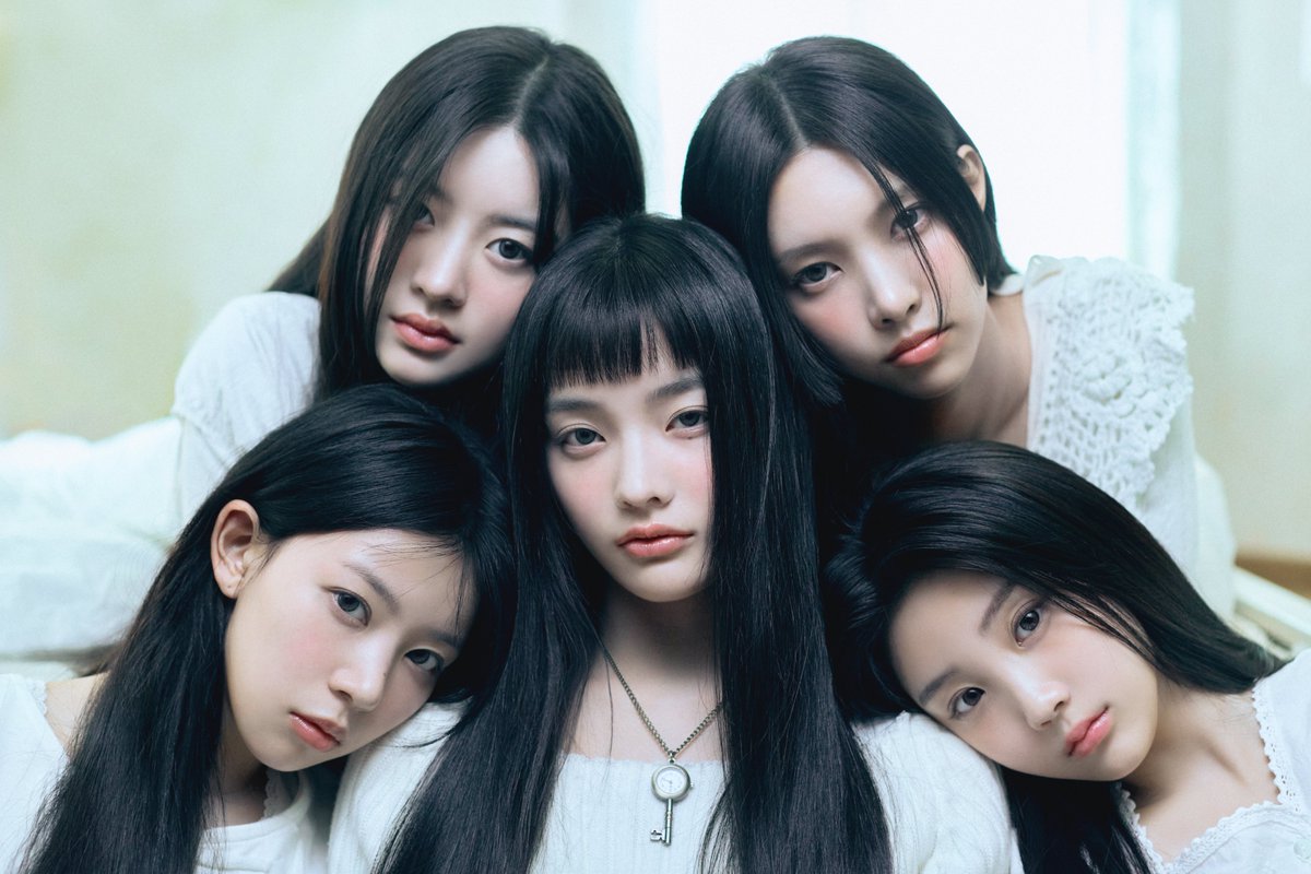 SUPER REAL ME' Concept Photo (SUPER ME Ver.) #ILLIT #아일릿