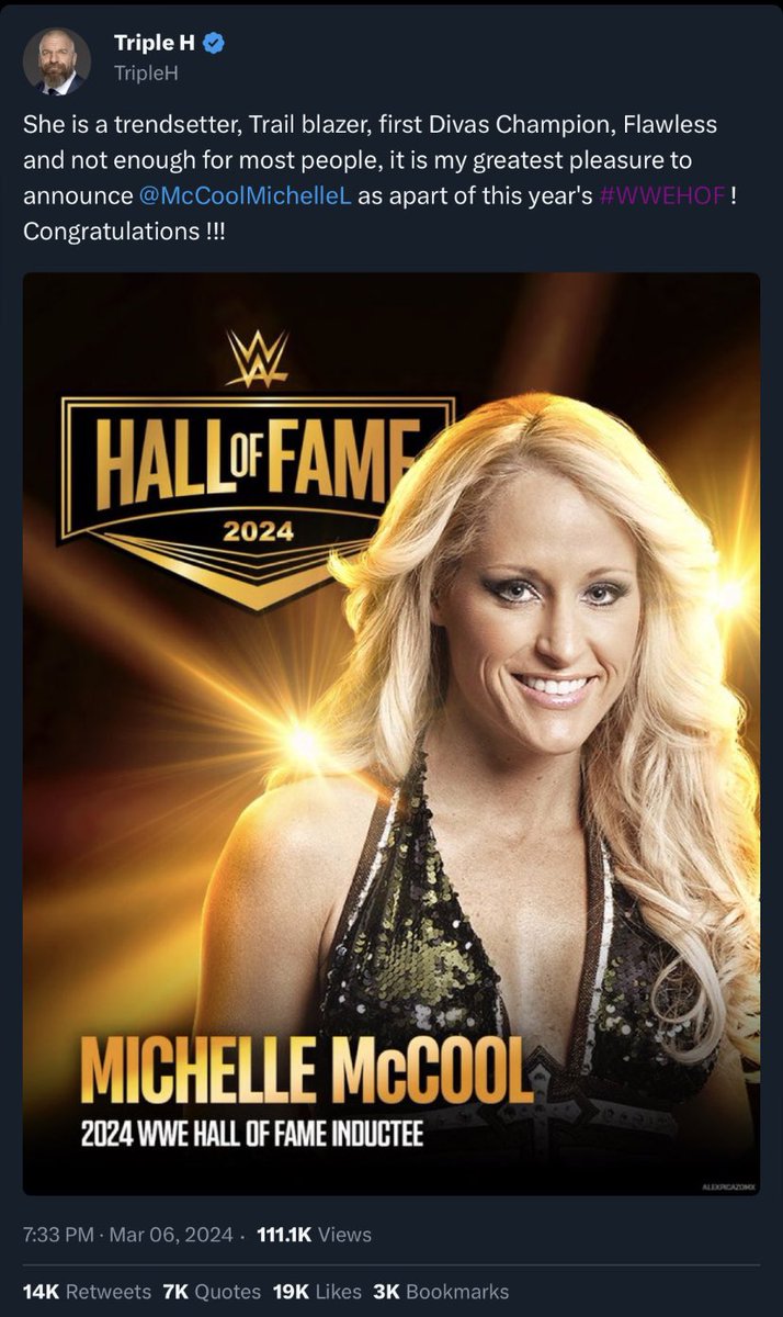 MaryseVisualls's tweet image. MICHELLE MCCOOL MADE HALL OF FAME?? EVERYONE STAND UP !