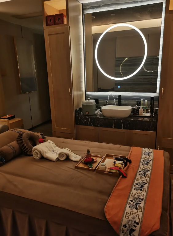 anna_lwg's tweet photo. I had a spa session today and it was so comfortable. I felt lighter and clearer! It feels like all the veins in my body are open! 👍👍👍 https://t.co/mxAhKHaiHn