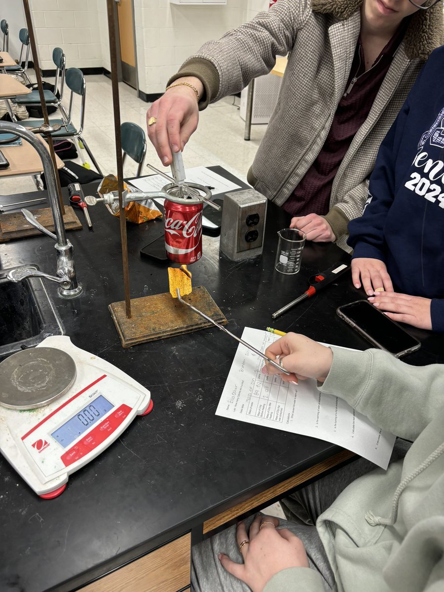 NorthScience's tweet image. Chemistry students in Mr.Draesel/Mr.Silvestri&apos;s classes explored and experimented with thermochemistry by testing the heat energy given off by various food products #mtpssci #mtpspride