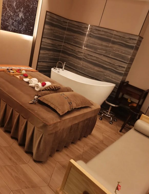anna_lwg's tweet photo. I had a spa session today and it was so comfortable. I felt lighter and clearer! It feels like all the veins in my body are open! 👍👍👍 https://t.co/mxAhKHaiHn