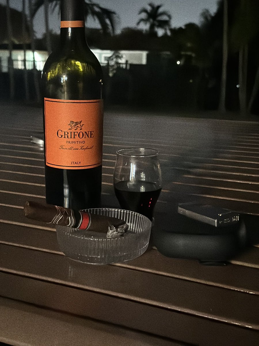 Celebrating my bday. Doesn’t get better than a cigar, wine and opera outside with the wife! Special Happy bday to <a href="/FelineFiendz/">Fiendz</a> too.