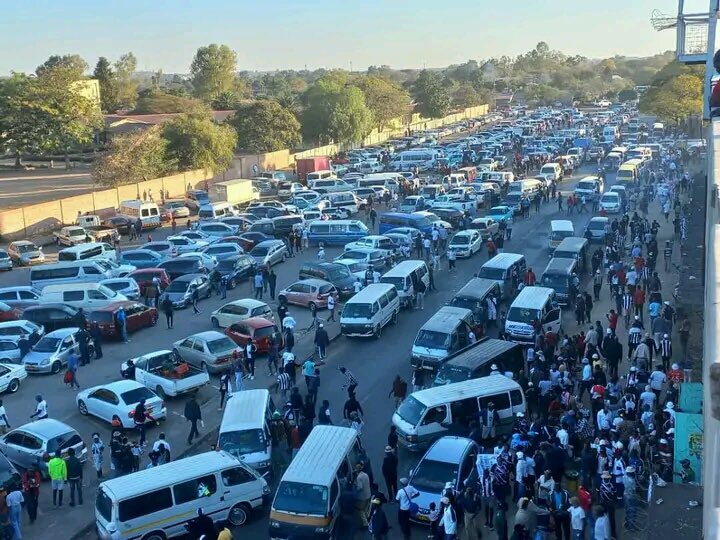 Realbeefactor's tweet photo. When Highlanders FC plays. #Bulawayo https://t.co/MWtCAA4JK2