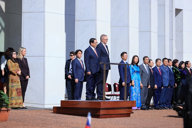 Australian Prime Minister Anthony Albanese hosts welcome ceremony for Vietnamese counterpart Pham Minh Chinh en.baochinhphu.vn/australian-pri…