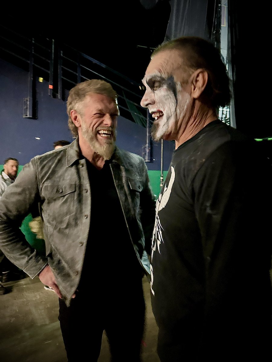 Sting tweet picture