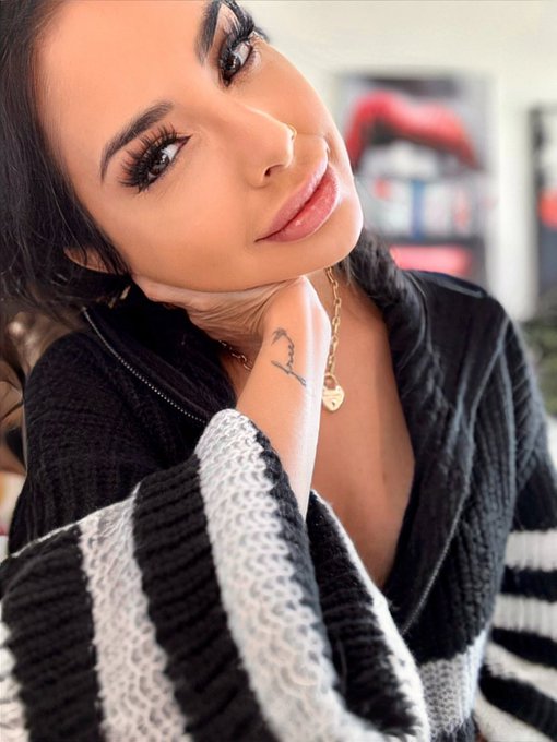 Tell me how your day has been https://t.co/i0sF1Ehonl