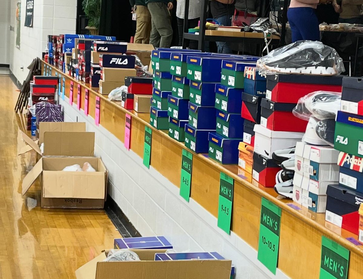 FCSSocialWork's tweet photo. Thank you for making our Renaissance Middle event a success!!!!! @Soles4Souls
#SchoolSocialWork #SchoolSocialWorker #pearlsofwisdom
#FCSSSW https://t.co/YFAnnSPOz7