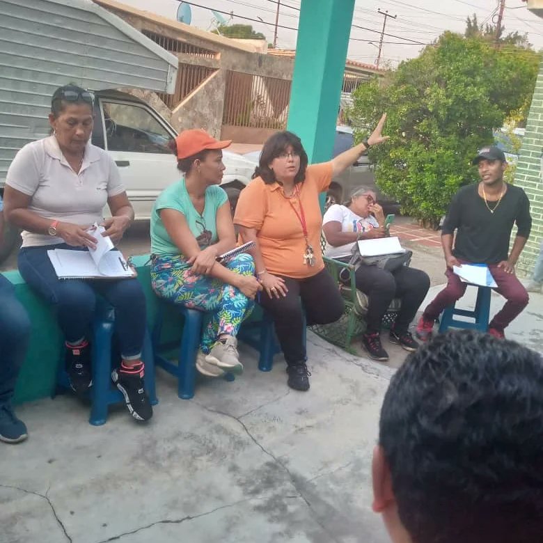 VPMiguelPena's tweet photo. 6 Mar | Se llevo a cabo la reunión del Equipo Político Municipal de Miguel Peña, donde se trato el tema de organización, plan operativo, redes populares y electoral trabajo que se debe ejecutar en los próximos días para cumplir con los requerimientos solicitados . https://t.co/HxOjpQ6AbY