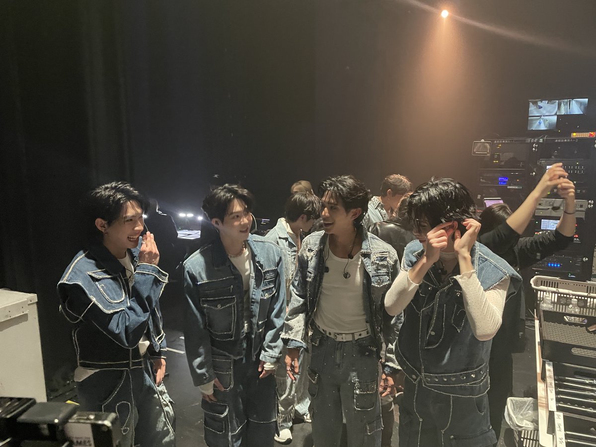 swdk_tpop's tweet image. 番組放送はついに明日です、お見逃しなく！📺

#DMDinJAPAN
#domundi
#SawatdeeKhrapTBOYS
#テレビ東京