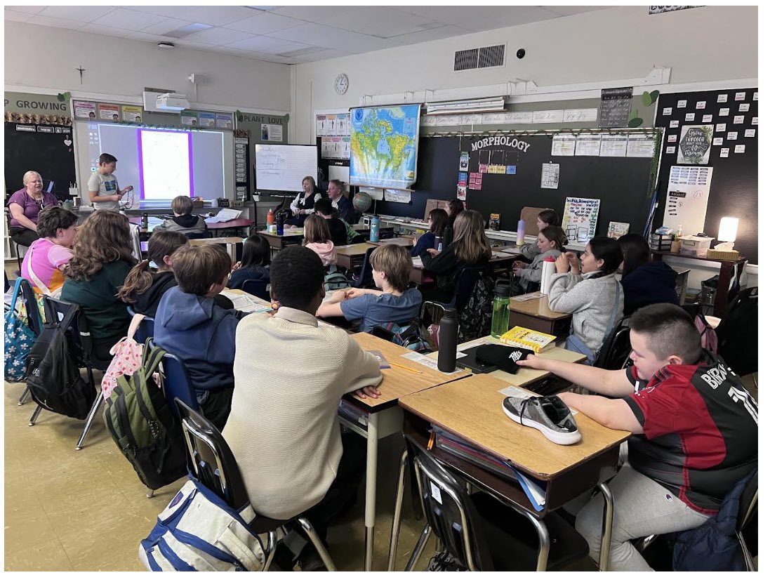 stalphonsusces's tweet photo. Today Ms Steinberg’s class prayed the Rosary with two special guests! Thank you Fr Paul and Ms Koch for joining us! #PVNCBeingcommunity #PVNCBeingwell #IgniteFaith #IgniteHope #pray https://t.co/9ufb89QVq8