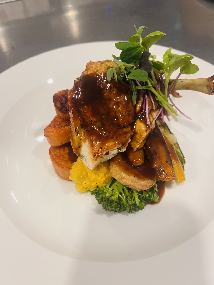 GranFondoPEI's tweet photo. We are thrilled to have @RusticoResort on board this year as a trade sponsor! For participants that register before April 1, 2024 you will be entered into a draw for a free night in one of their waterfront luxurious geodesic domes! #rusticoresort #dhaliarestaurant#tourismpei https://t.co/KeNZq0S710